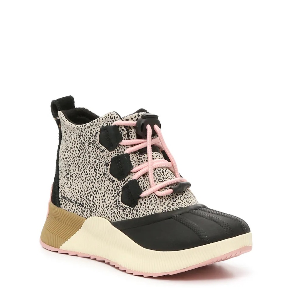 NWT Sorel out n about III youth boot youth 5 FITS WOMEN SIZE 6 PERFECTLY